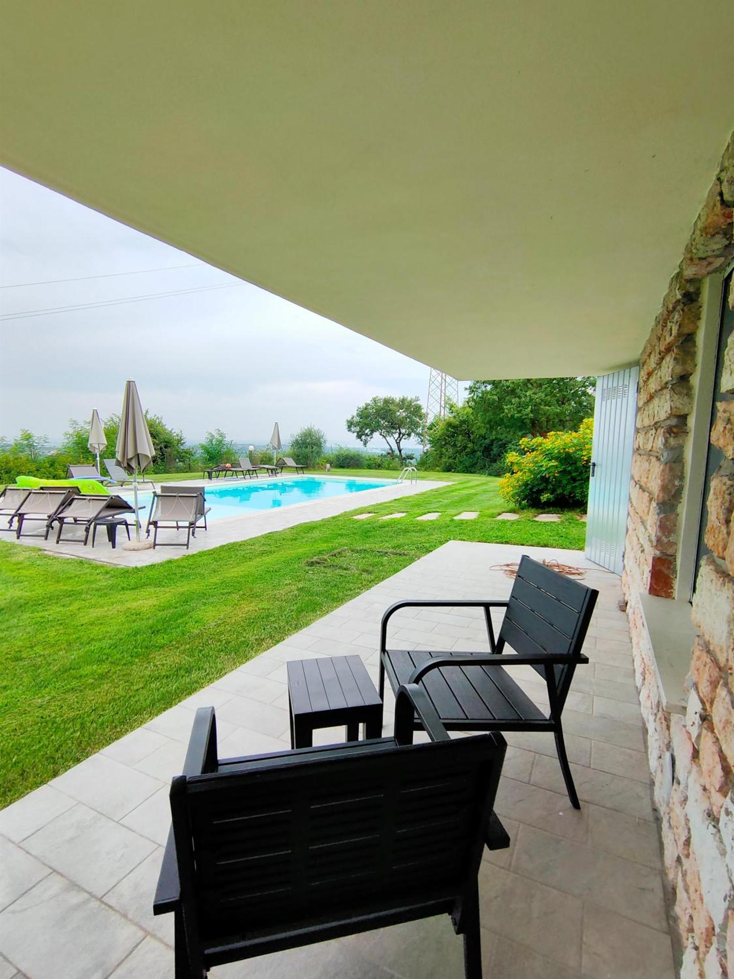 Apartamento Poggio Di Pastrengo Exterior foto